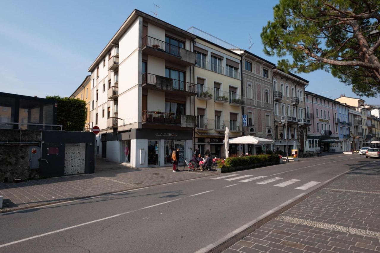 By The Lake Apartments - Centro Storico Desenzano del Garda Exterior foto
